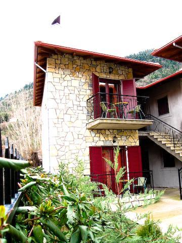 Alonaki Guesthouse Plátanos エクステリア 写真