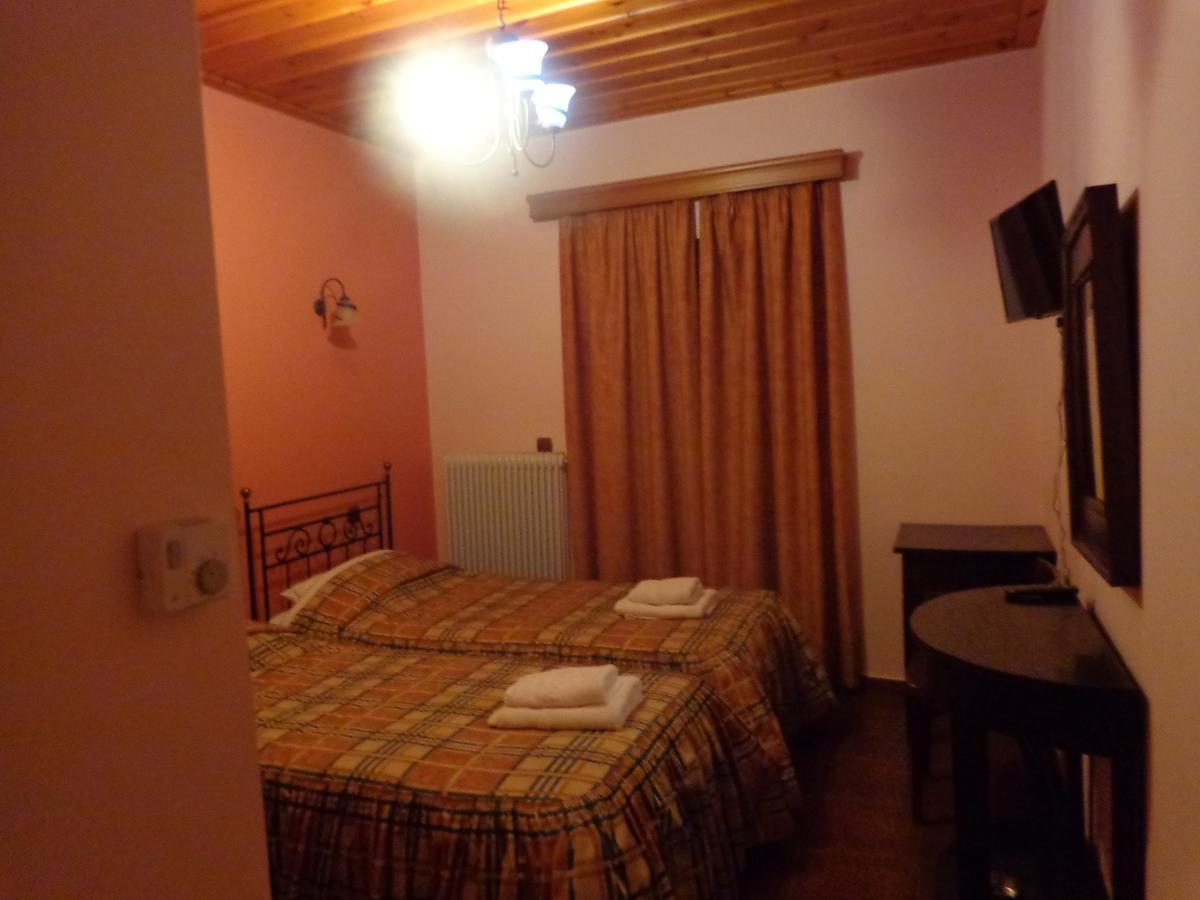 Alonaki Guesthouse Plátanos エクステリア 写真